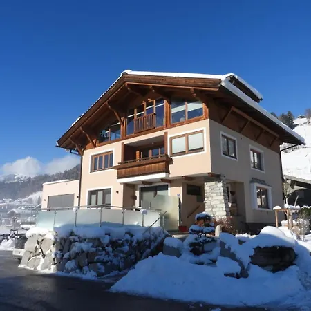 Ingrid Hoerbiger Appartamento *