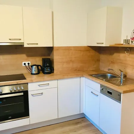 Ingrid Hoerbiger Appartamento *